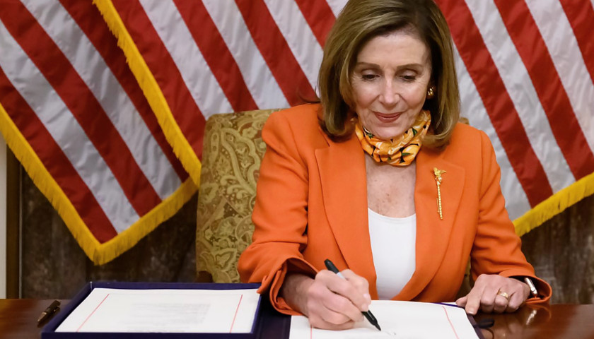 Pelosi Floats Passing Infrastructure and Budget Simultaneously as Moderates and Progressives Feud