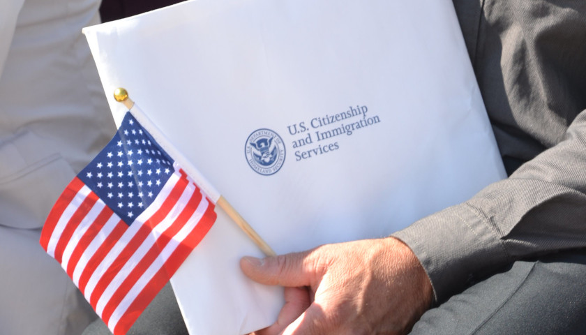 U.S. Citizenship Test May Soon Require Migrants to Speak English