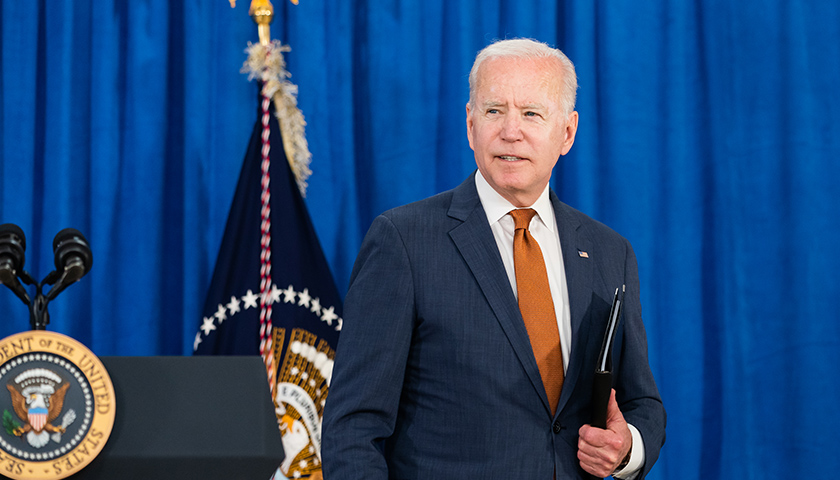 Biden’s Executive Order Targets Big Tech, Urges FCC to Restore Net Neutrality