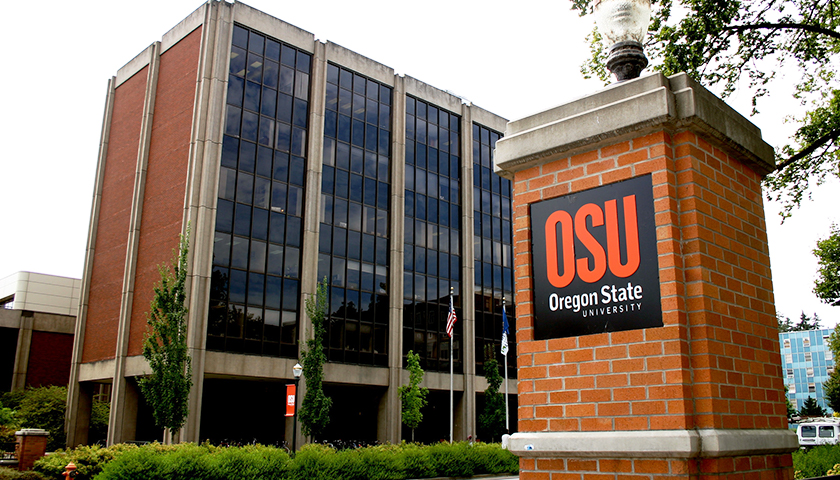Up to 98 Percent of Faculty Donations from Oregon’s Largest Public Universities Went to Democrats
