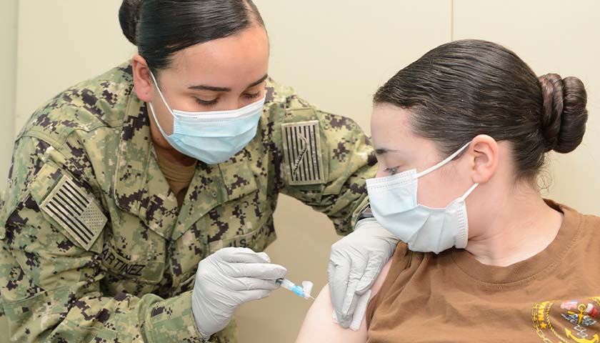 Judge Suspends COVID Vaccine Mandate for Military Service Members Seeking Religious Exemption