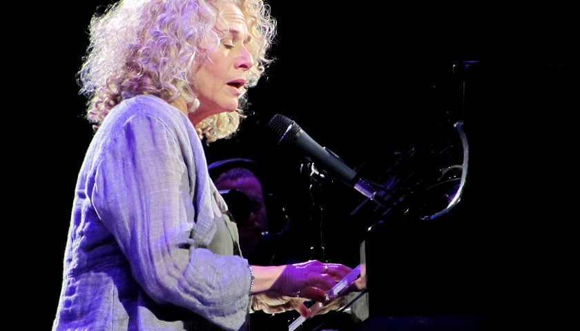 Carole King Sends Fundraising Email for Terry McAuliffe, Claims McAuliffe has ‘Proven Record’