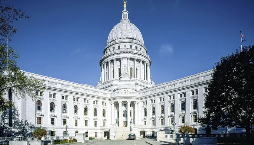 Wisconsin Supreme Court Experts Reject Republican, Democratic Maps