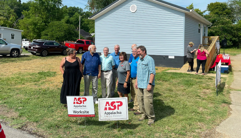 Appalachia Service Project Hosts Home Dedication Ceremony in Humphreys County for Survivors who Lost Their Homes During the August 2021 Flooding