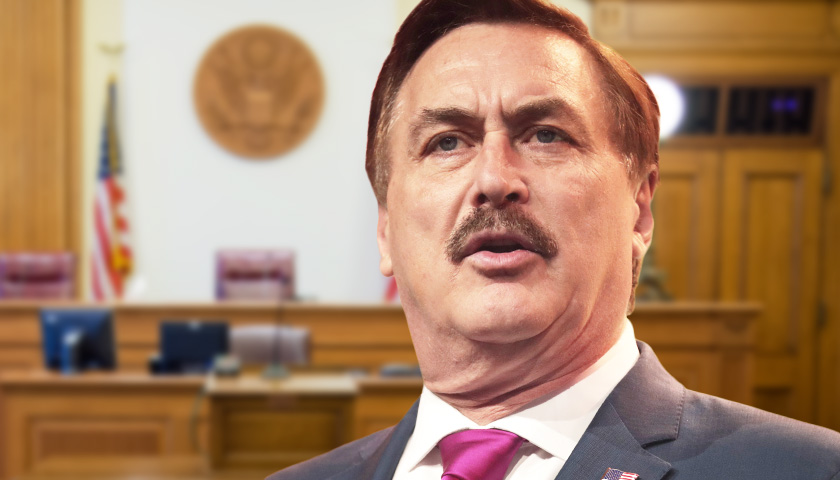 My Pillow CEO Lindell Announces Lawsuit Against U.S. Government After FBI Seizes His Phone