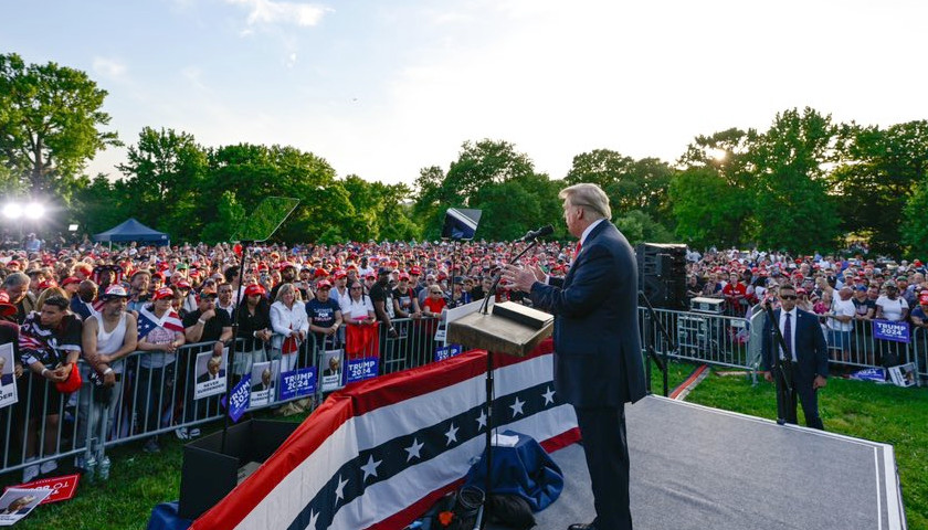 Trump Vows Economic Recovery in Second Term at Bronx Rally