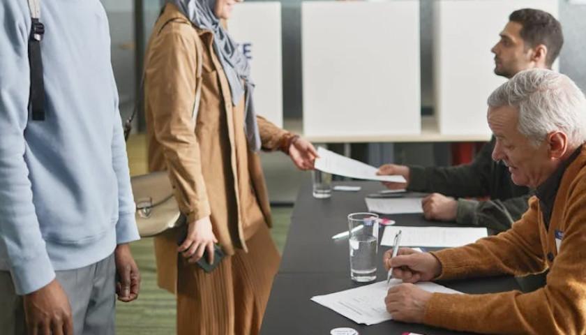 People Voting