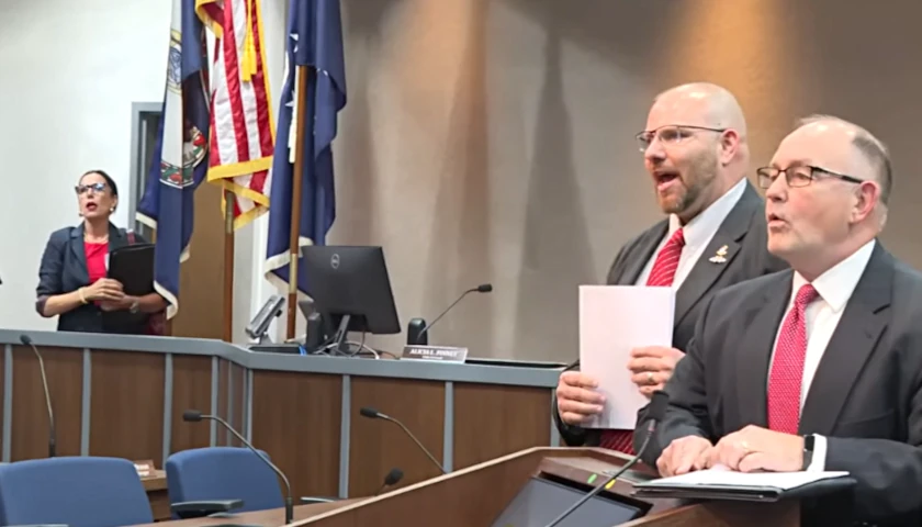 Lynchburg Mayor Shuts Down Critics, Exerts ‘Chilling Effect on Free Speech’ amid Controversy