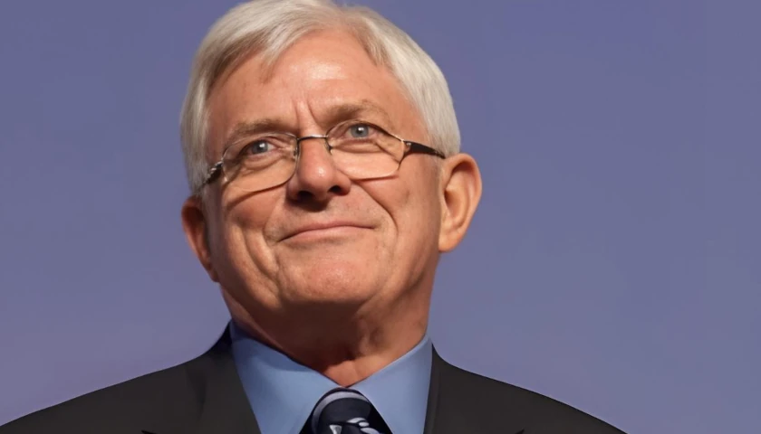 Talk Show Legend Phil Donahue Has Died