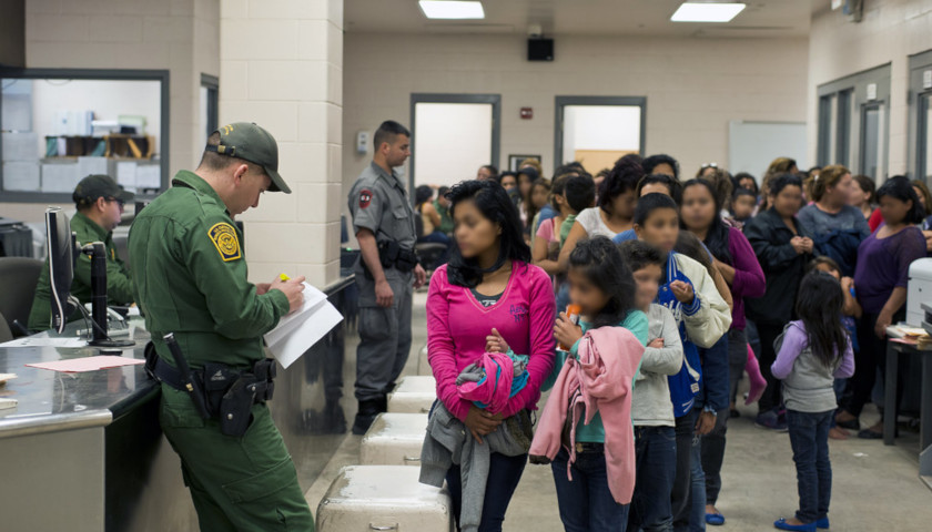 More Than 700 Kids Currently Detained in Border Patrol Custody, Report Shows