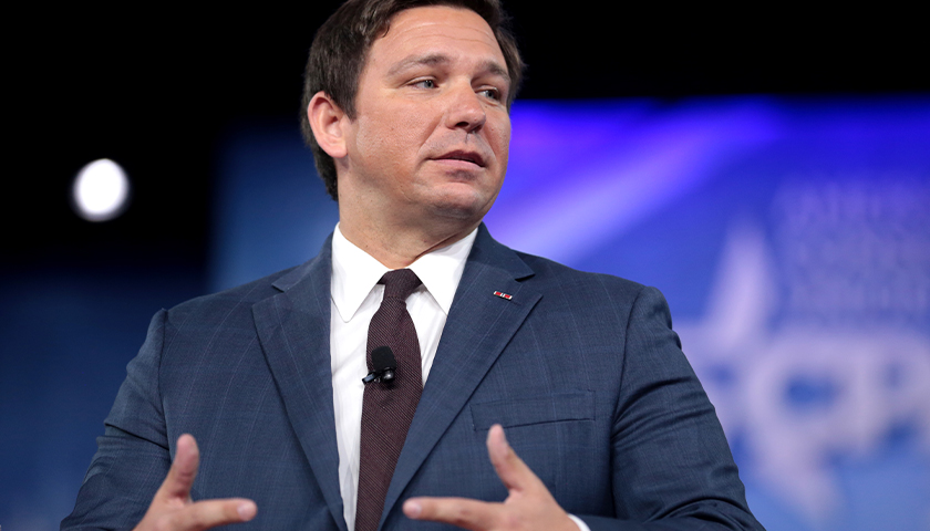 DeSantis Continues Fundraising Spree with Small Contributions