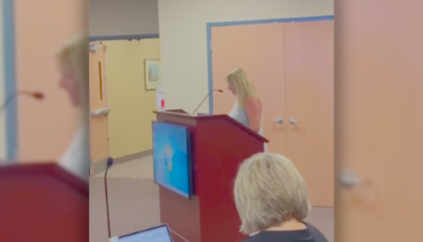Minnesota Nurse Speaks Against Masking at Prior Lake School Board Meeting, Quits Job