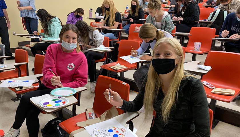 Wisconsin School Choice Bill Would Allow Parents to Transfer Kids over Mask Policies