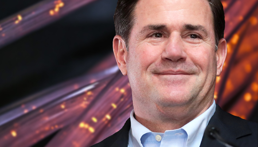 Arizona Governor Ducey Announces Project to Expand Broadband Access
