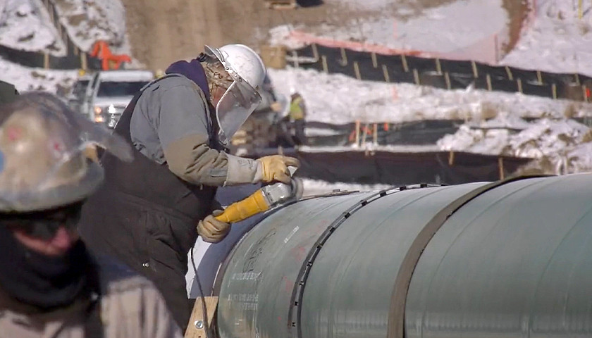 White House Considering Shutting Down Pipeline that Whitmer Has Railed Against