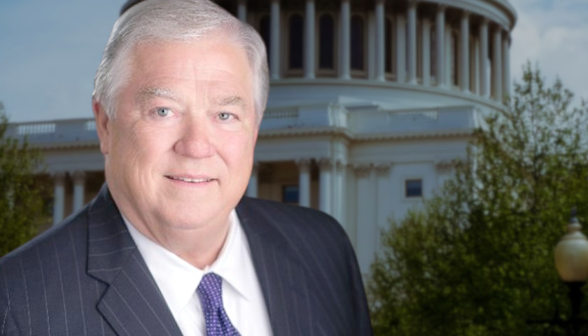 Republican Governors Association Stalwart Haley Barbour Warns There is No ‘This Wave’ for GOP in 2022 Yet
