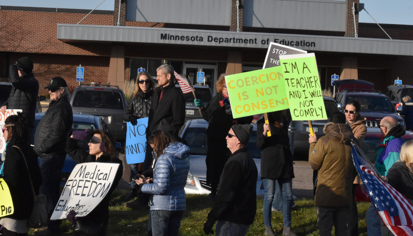 Rally Opposing Mandates for Kids Takes Place Outside Minnesota Department of Education