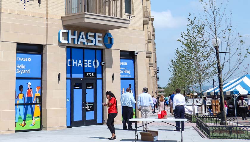 Chase Bank Fined $200 Million for ‘Widespread’ Record-Keeping Failures, Unapproved Communications