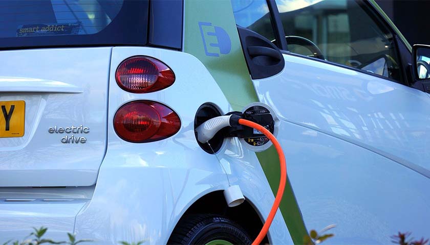 ‘Truly Historic’: Biden Environmental Protection Agency Introduces New Regulations to Force Electric Vehicle Transition