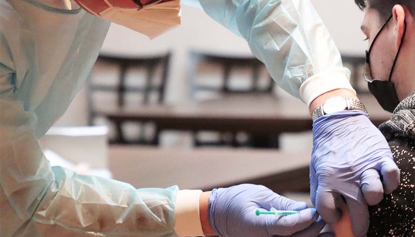 Ohio University Students Suing School over ‘Illegal’ Vaccine Mandates