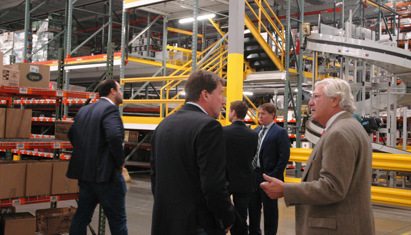Senator Bill Hagerty Tours Lipman Brothers Warehouse and Discusses Supply Chain Shortages