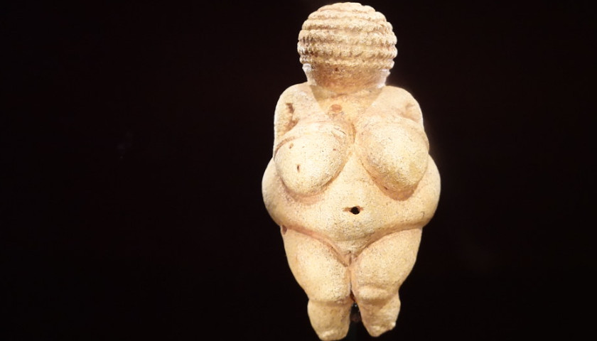 Commentary: A 30,000-Year-Old Venus Figurine Gives Up Its Secrets