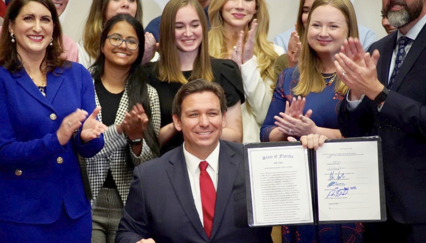 DeSantis Signs Bill to Increase Transparency in College Curriculum