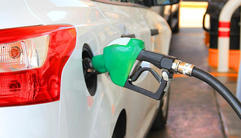 Despite Hurricane Landfall, Florida Gas Prices Decrease Going into Labor Day