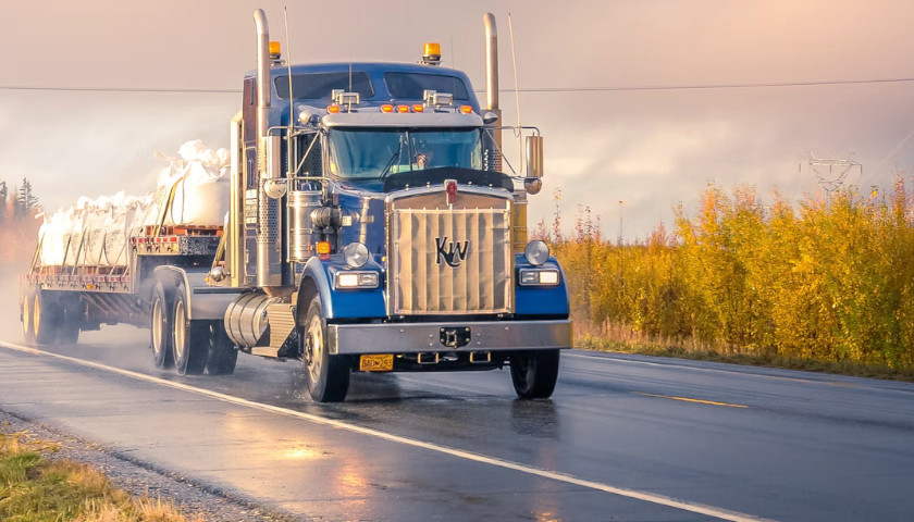 Youngkin Signs Legislation Aimed at Identifying Laws, Regulations, Policies to Change to Address CDL Driver Shortage