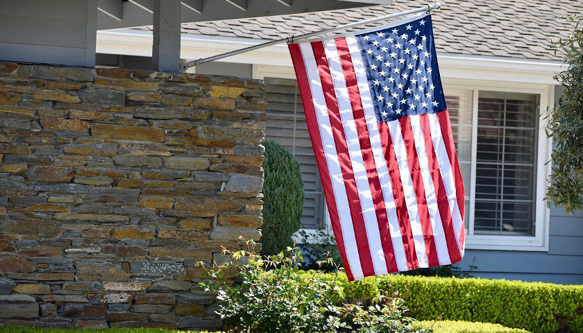 New Arizona Law Bans Homeowners Associations Regulations on Flag Flying