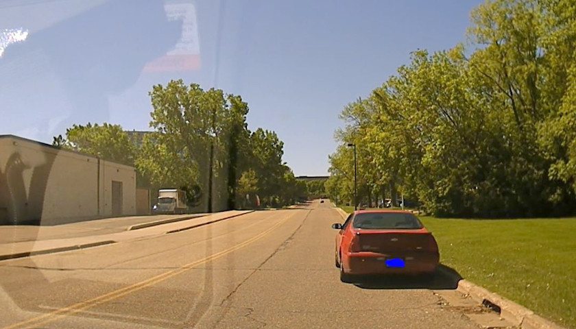 Minor Traffic Stop in Minnesota Leads to Arrest of Murder Suspect