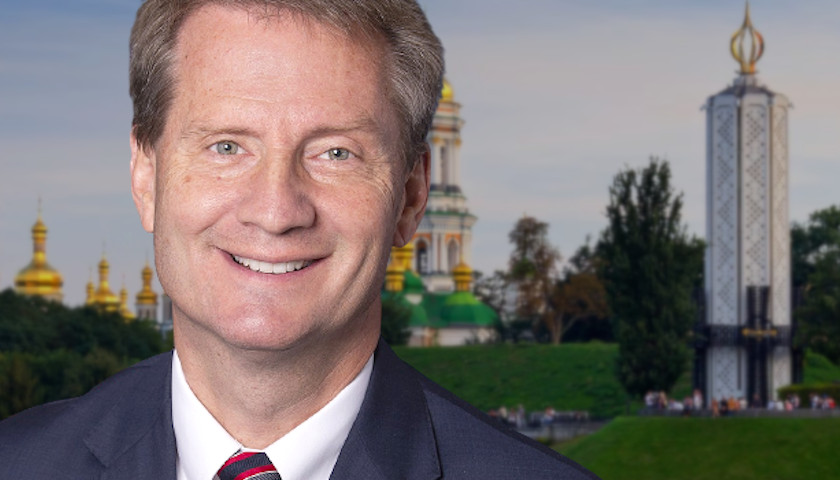 Rep. Tim Burchett Says U.S. Cannot Afford to Send Billions to Ukraine While Dealing with Record Inflation and Gas Prices