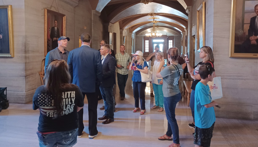 Tennessee National Guard Members, Supporters, and Representative Jerry Sexton Deliver Letter to Governor Lee’s Office Asking for His Help and Special Session