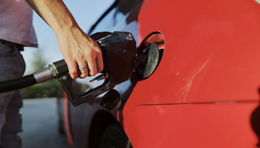 Despite Slight Uptick, Gas Prices in Tennessee Are 7.42 Percent Lower than Last Month