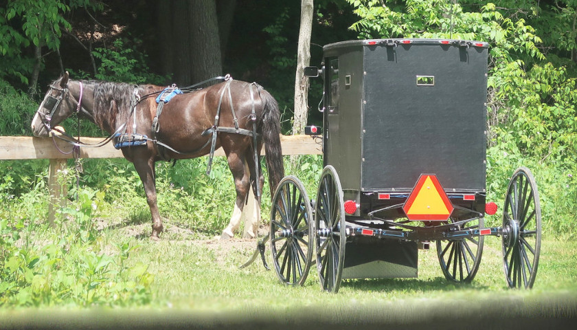 Ohio Law Officers Enforce New Law Making Lights Mandatory on Amish Buggies