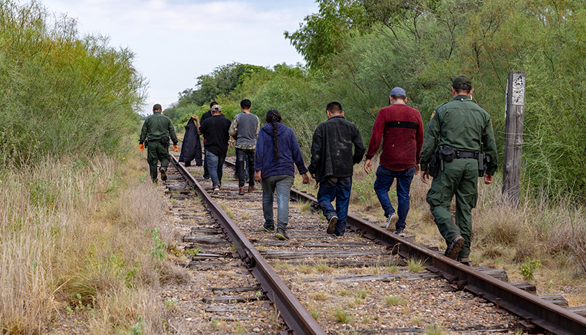 Border Patrol Union Tells ACLU ‘Go to Hell,’ Urges Votes for Pro-Border Defense Candidates