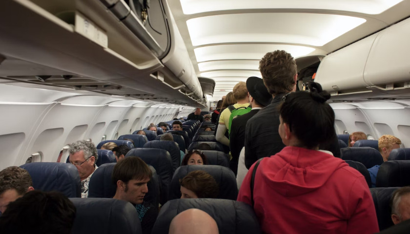 Commentary: With Passenger Mask Mandate Gone, Flight Turbulence Stats Improve Markedly
