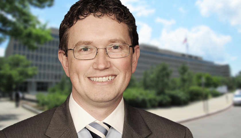 Rep. Massie Introduces Bill to Abolish the Department of Education
