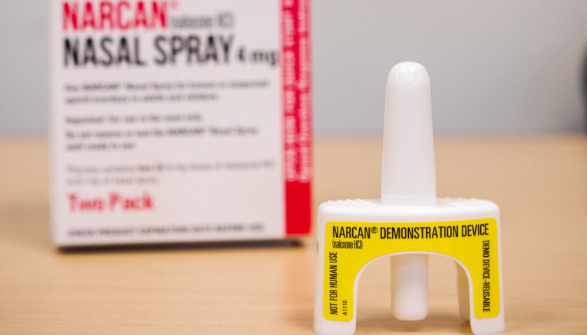FDA Panel OKs Making Narcan Available for Over-the-Counter Use