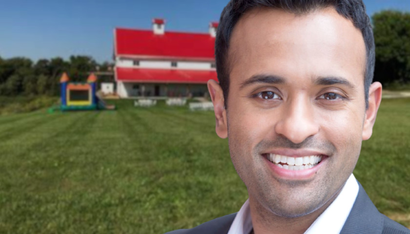 GOP Presidential Candidate Vivek Ramaswamy Barnstorms Western Iowa as His Political Star Appears to Rise