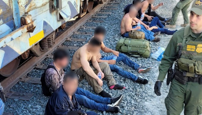 Border Authorities Encountered More than 200K Migrants at Southern Border in April: CBP