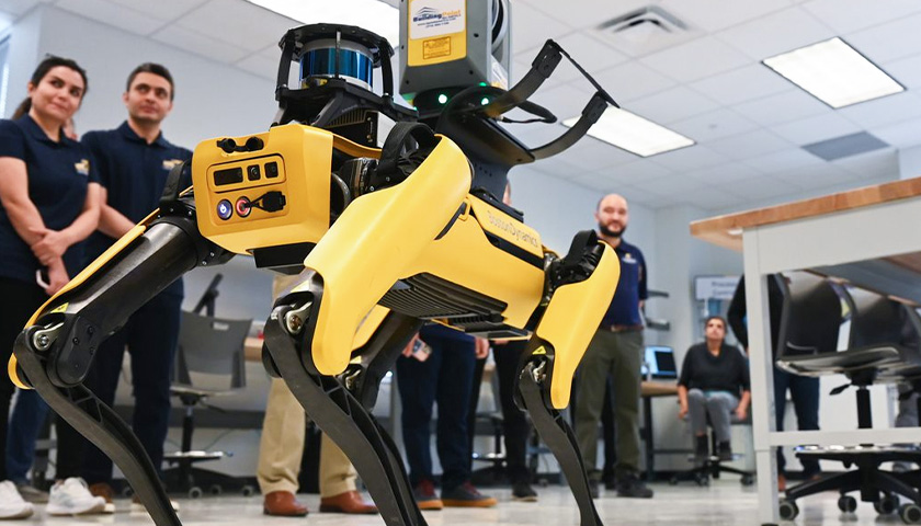 New Mechatronics Lab Focusing on Artificial Intelligence, Robots Opens at the University of Tennessee at Chattanooga