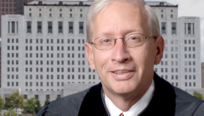 Republican Ohio Supreme Court Justice Fischer Given Top Award by Ohio Bar Association