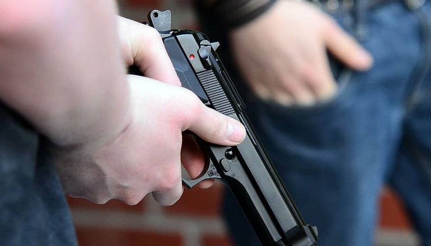 Connecticut Lawmakers Advance Gun Control Measure