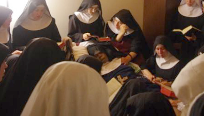 Commentary: Thousands Travel to Visit Incorrupt Nun