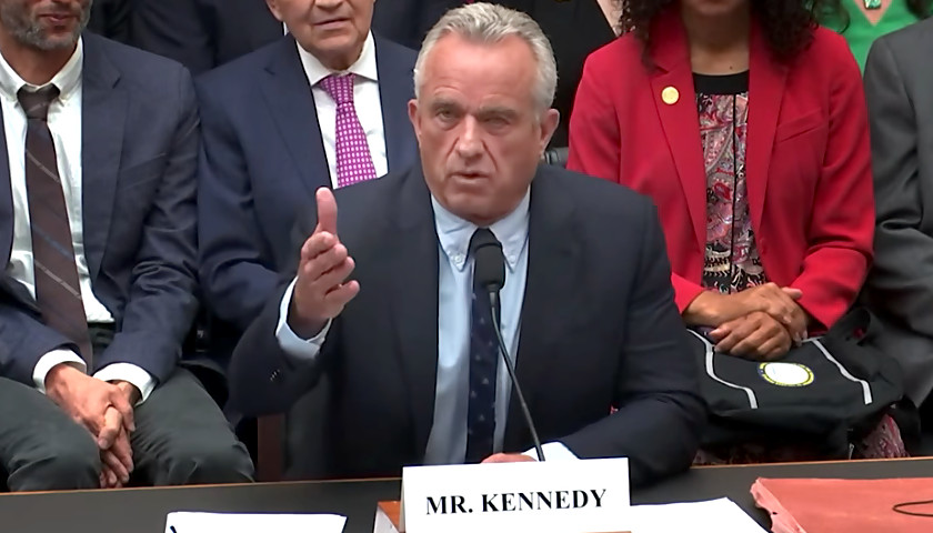 After Facing Censorship in Congress, RFK Jr. Plans Roundtable Discussion on Censorship