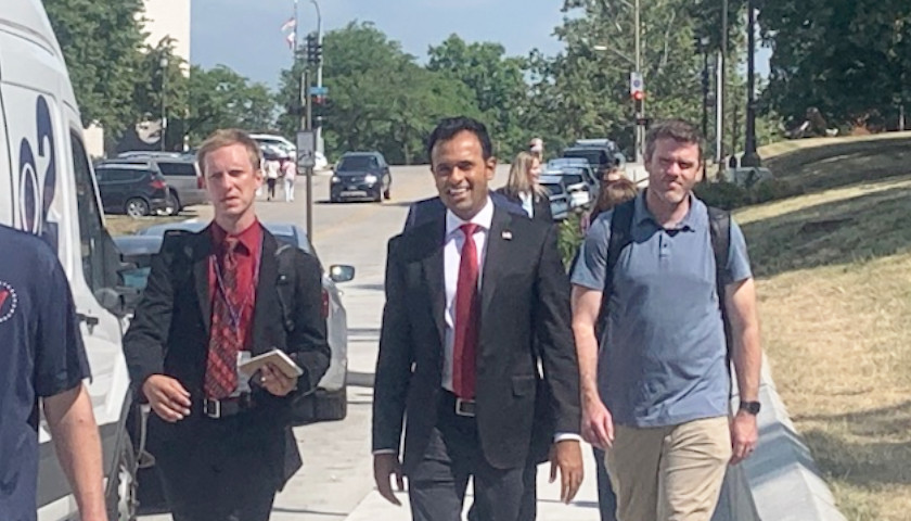 GOP Presidential Candidate Vivek Ramaswamy Stands with Iowa Conservative Lawmakers Poised to Pass ‘Heartbeat Bill’