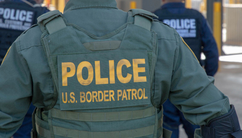 Illegal Migrants from Mexico Assault Northern Border Agent, Official Says