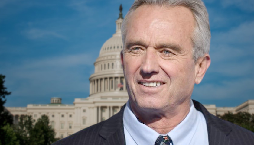RFK Jr. Uses Surprise Country Hit Song ‘Rich Men North of Richmond’ to Blast GOP Presidential Candidates in This Week’s Debate