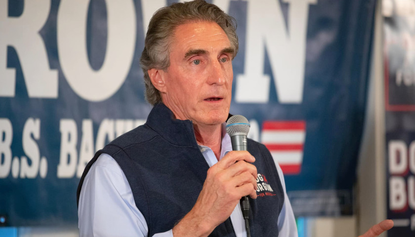 GOP Presidential Hopeful Doug Burgum Campaigns in New Hampshire, Hobbling on in Long-Shot Bid for the White House